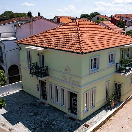 Villa Tamara ビオグラード・ナ・モル エクステリア 写真